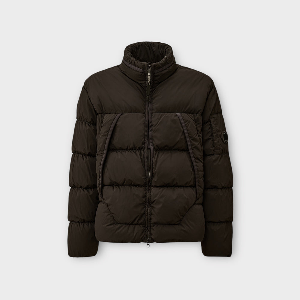 C.P. Company Nycra-R Hooded Down jakke i sort.