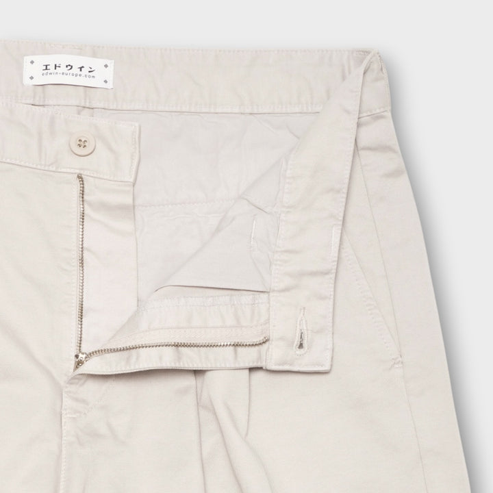 Basic grå shorts fra Edwin i let bomuld