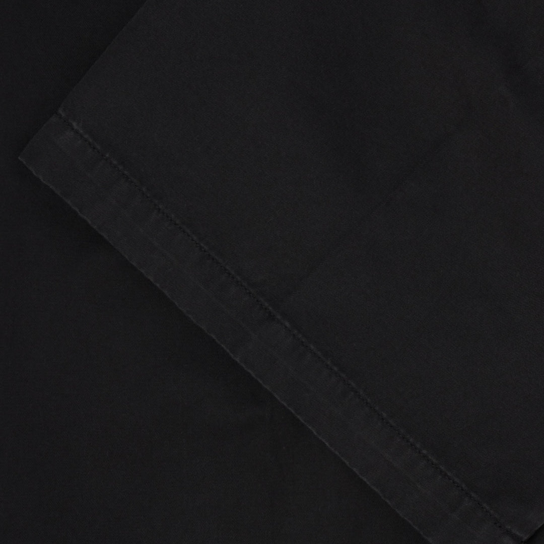 Edwin wide leg shorts i black med clean og moderne pasform