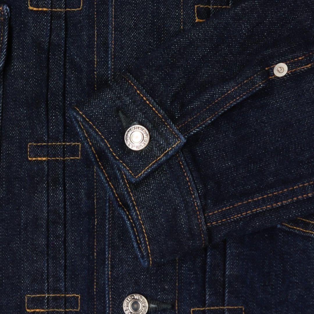 Edwin blue rinsed denimjakke stylet til casual outfit