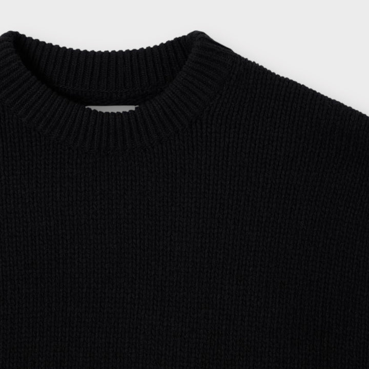 Bagside af Edwin Ellis Sweater i Black/Baltic – afslappet pasform og stilrent look.