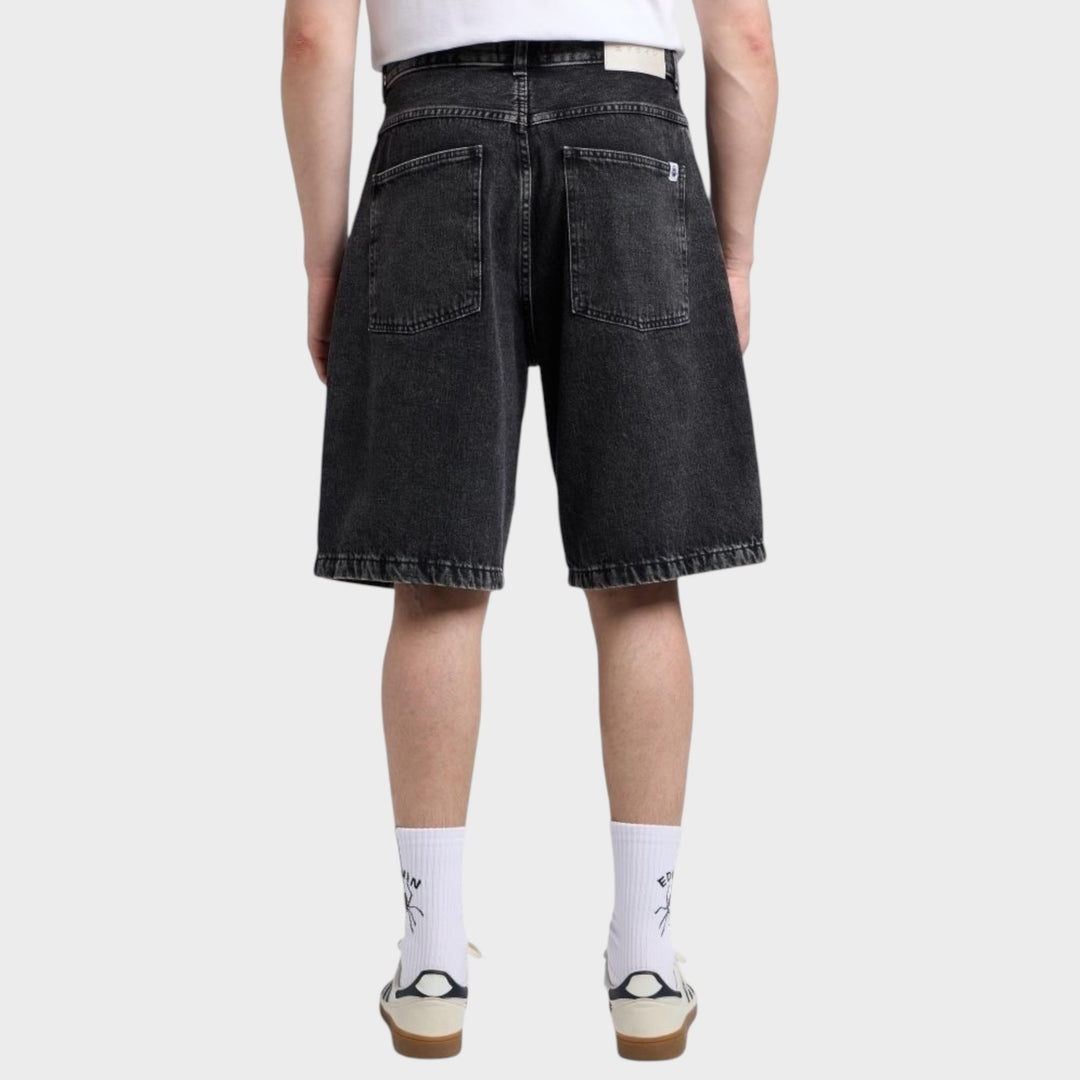 Loose fit worker shorts fra Edwin i sort bomuldskvalitet