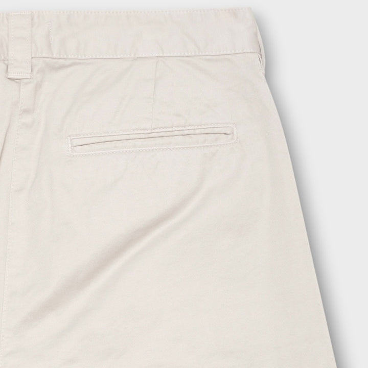 Edwin Adams shorts i grey til casual hverdagsbrug