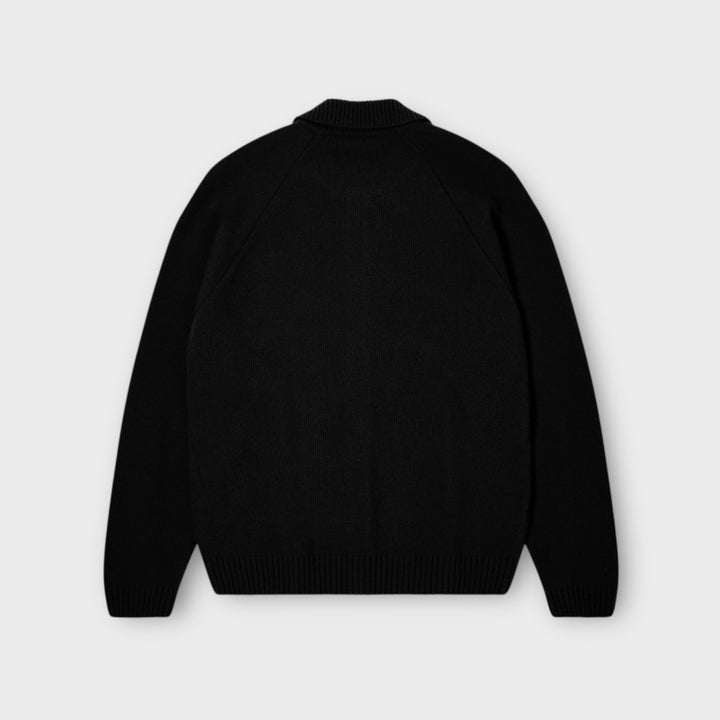 Bagside af Edwin Mars Polo Cardigan i sort – klassisk og minimalistisk design.