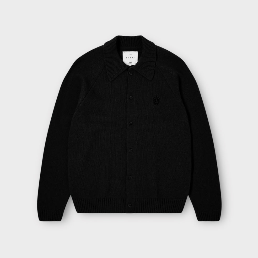 Edwin Mars Polo Cardigan i sort – stilren cardigan med polo-krave.