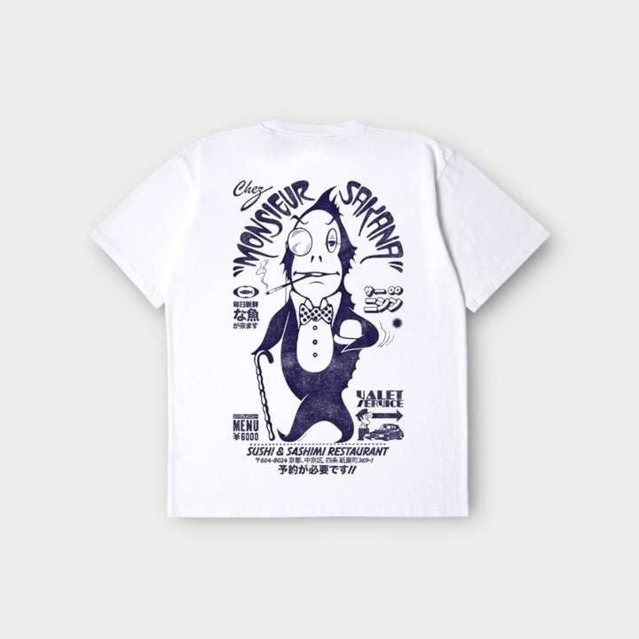 Edwin Monsieur Sakana T-Shirt i hvid med grafisk print på brystet.