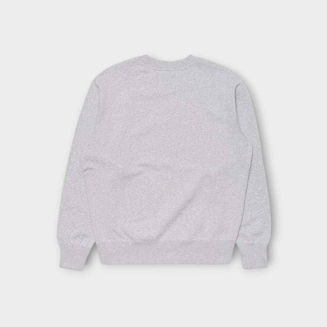 Edwin sweatshirt set forfra i grå med print.