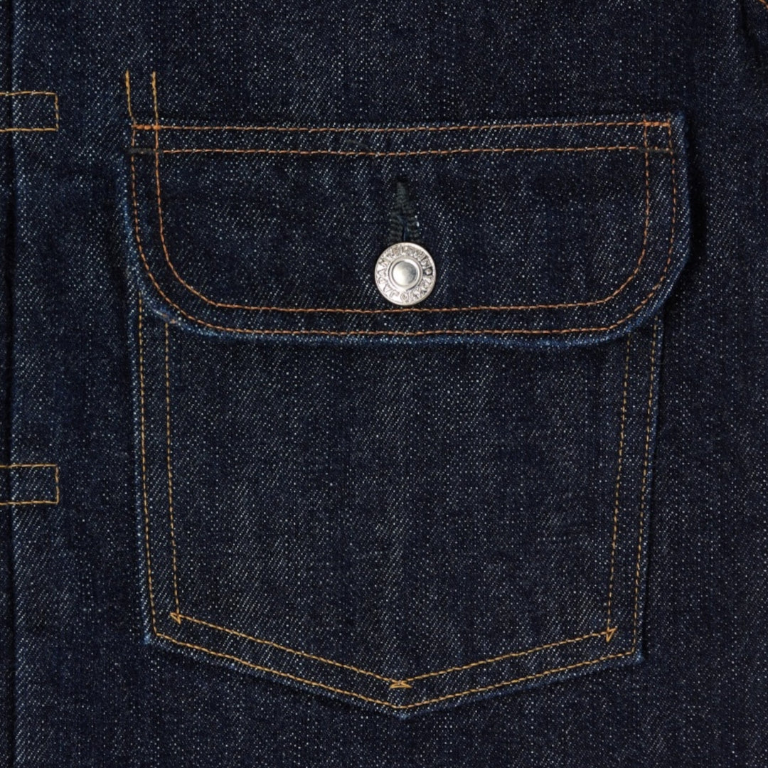 Detaljebillede af brystlommer på Edwin Denim Jacket