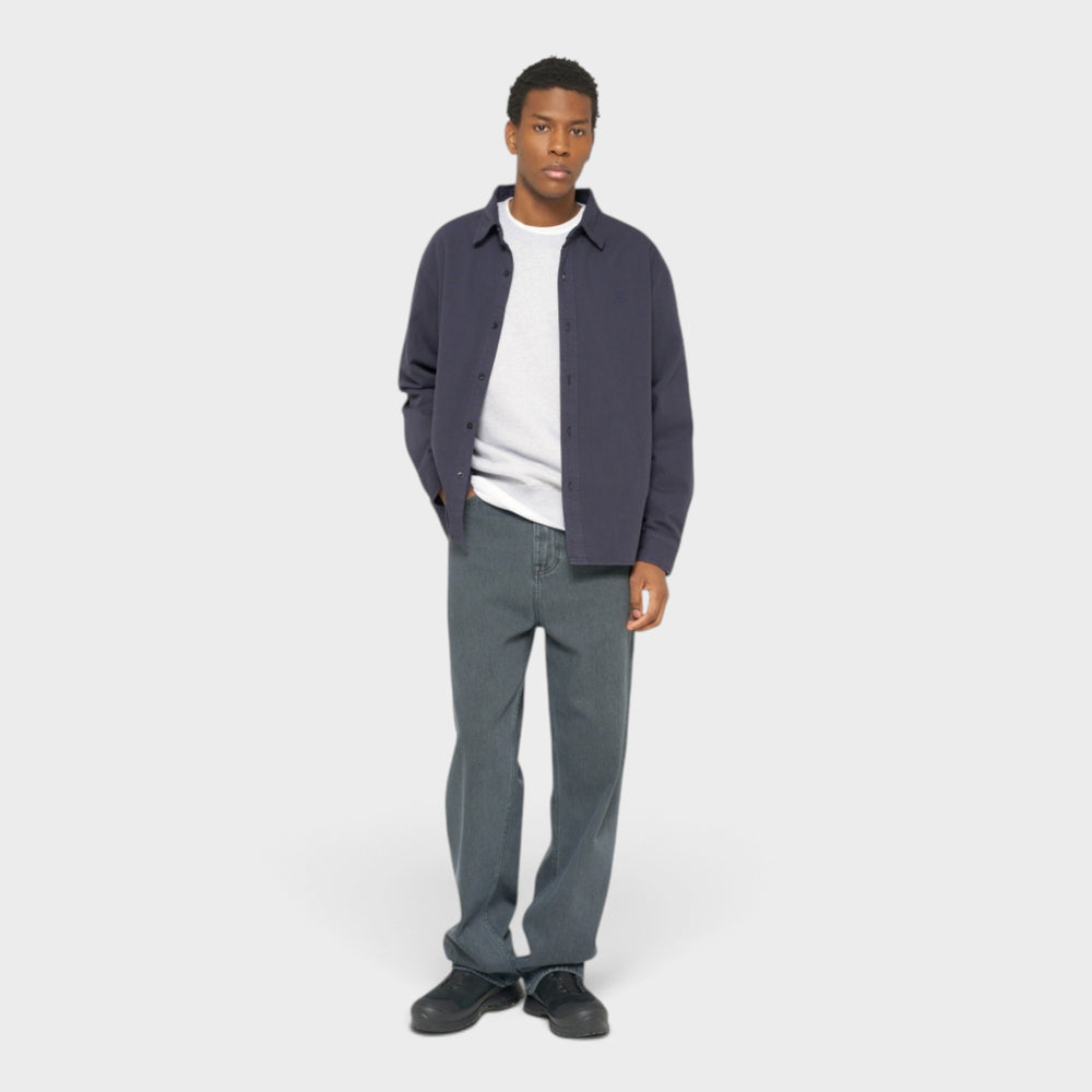 Edwin mørkeblå Sebastian denimskjorte i oversized fit.