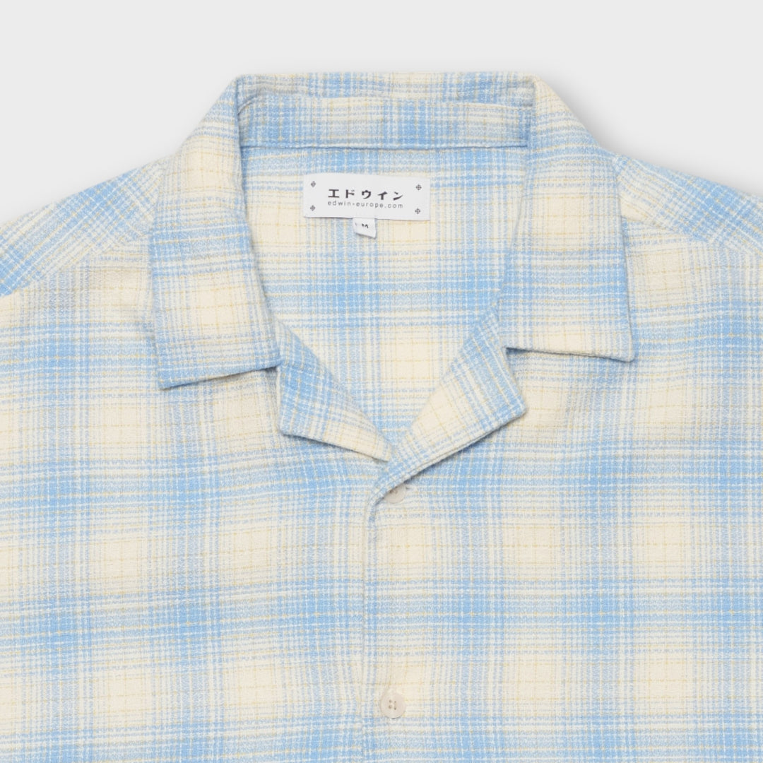 Edwin Saga Shirt i let bomuldskvalitet til herre.