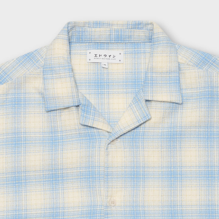 Edwin Saga Shirt i let bomuldskvalitet til herre.
