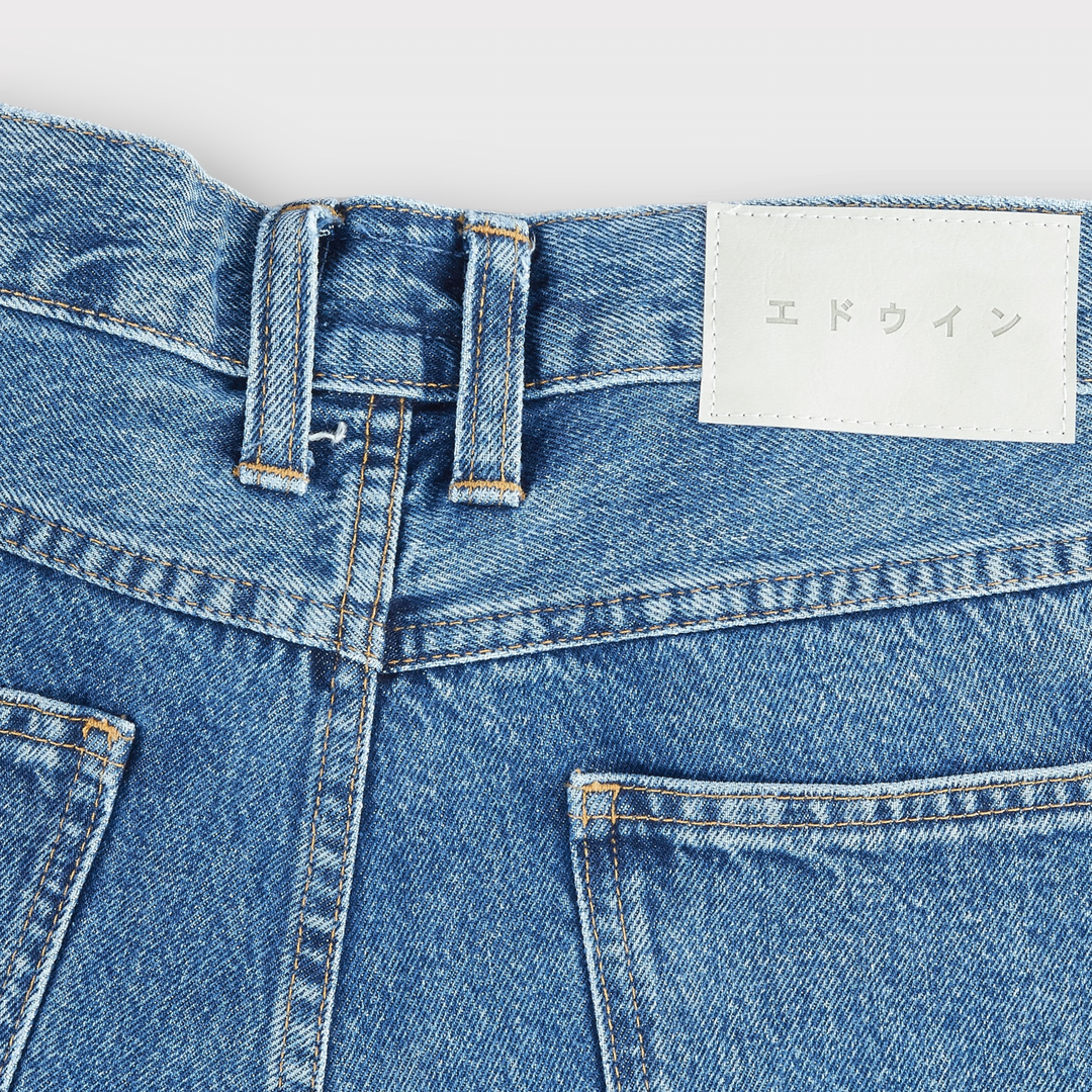 Edwin Tyrell blå denim shorts stylet til sommer outfit og hverdagsbrug