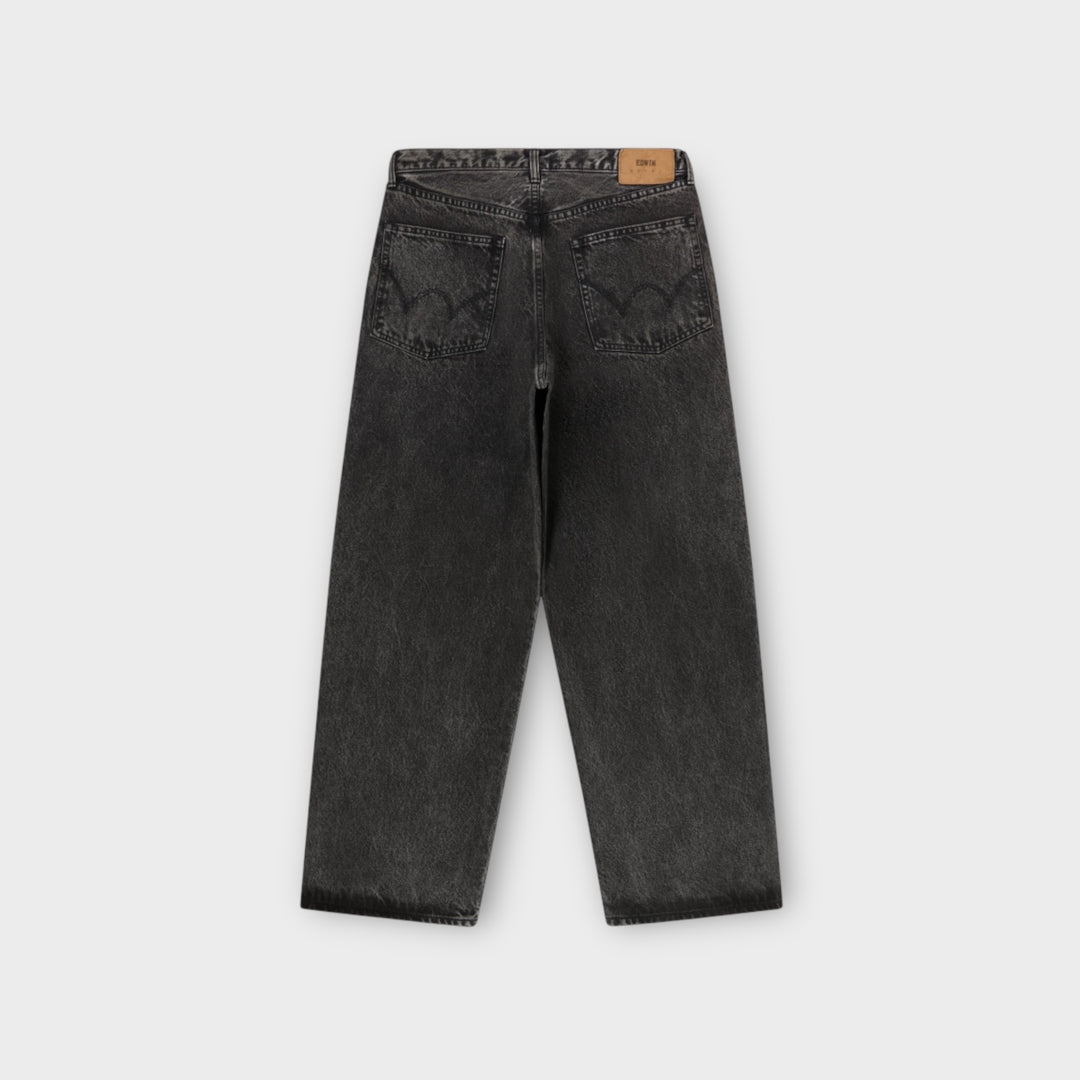 Edwin Wide Pant i sort washed denim med loose fit pasform