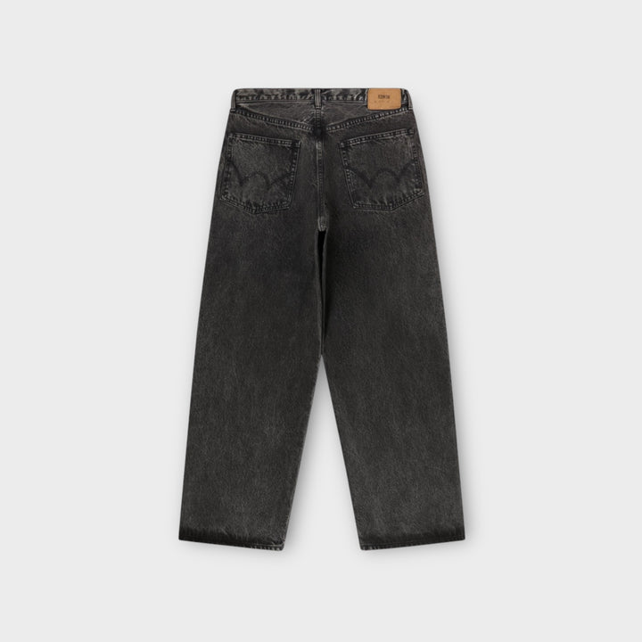 Edwin Wide Pant i sort washed denim med loose fit pasform