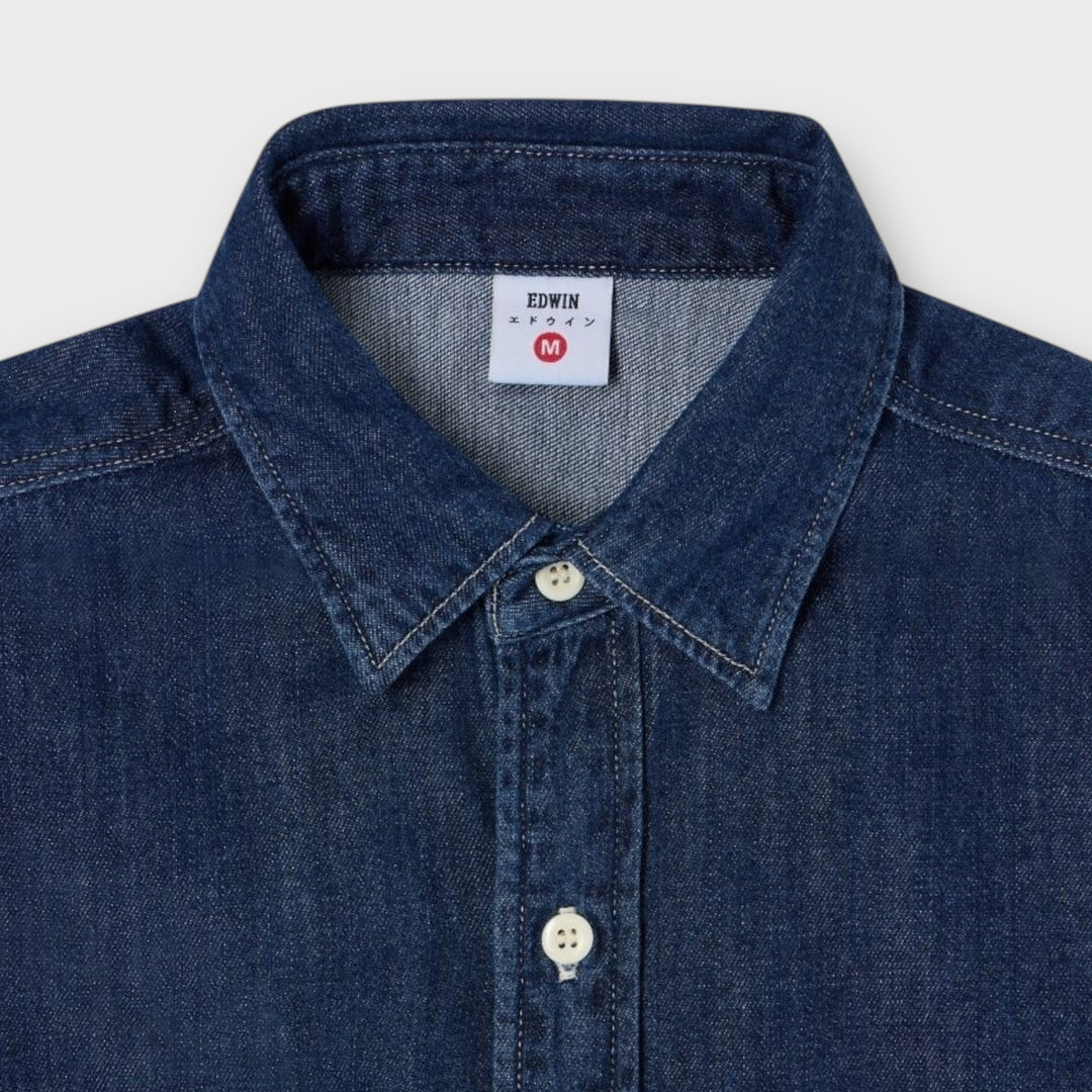 Bagside af Edwin Work Shirt i Blue Dark Used – afslappet pasform og slidte detaljer.