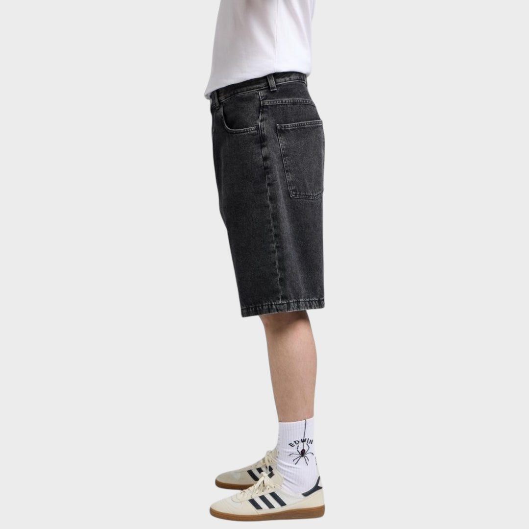 Front view af Edwin Worker Shorts i black