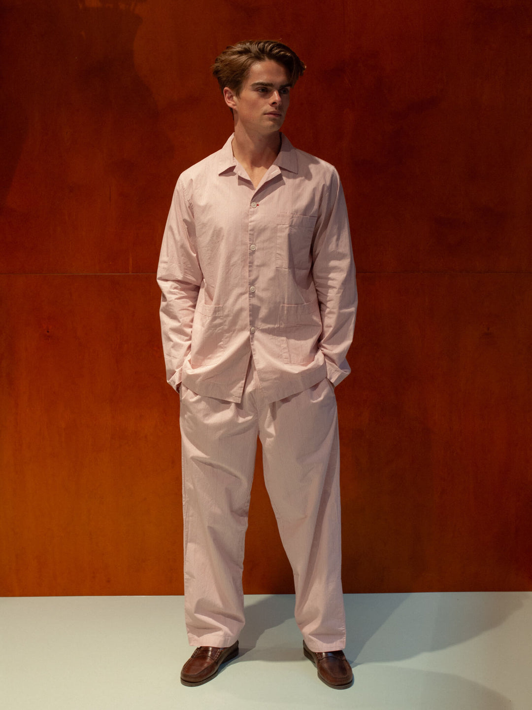 Detalje af Fichi Long Boxer i Soft Pink Stripe med klassisk stribet mønster.