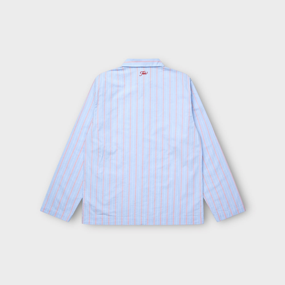 Fichi Trio Shirt i Blue Candy Stripe set bagfra med afslappet og komfortabel silhuet.