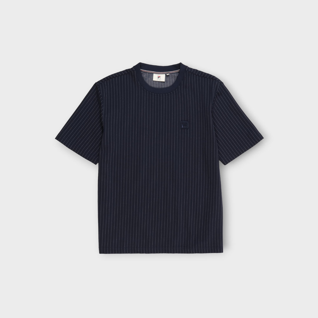 Fila Padola Relaxed Pinstripe T-Shirt i Black Iris set forfra