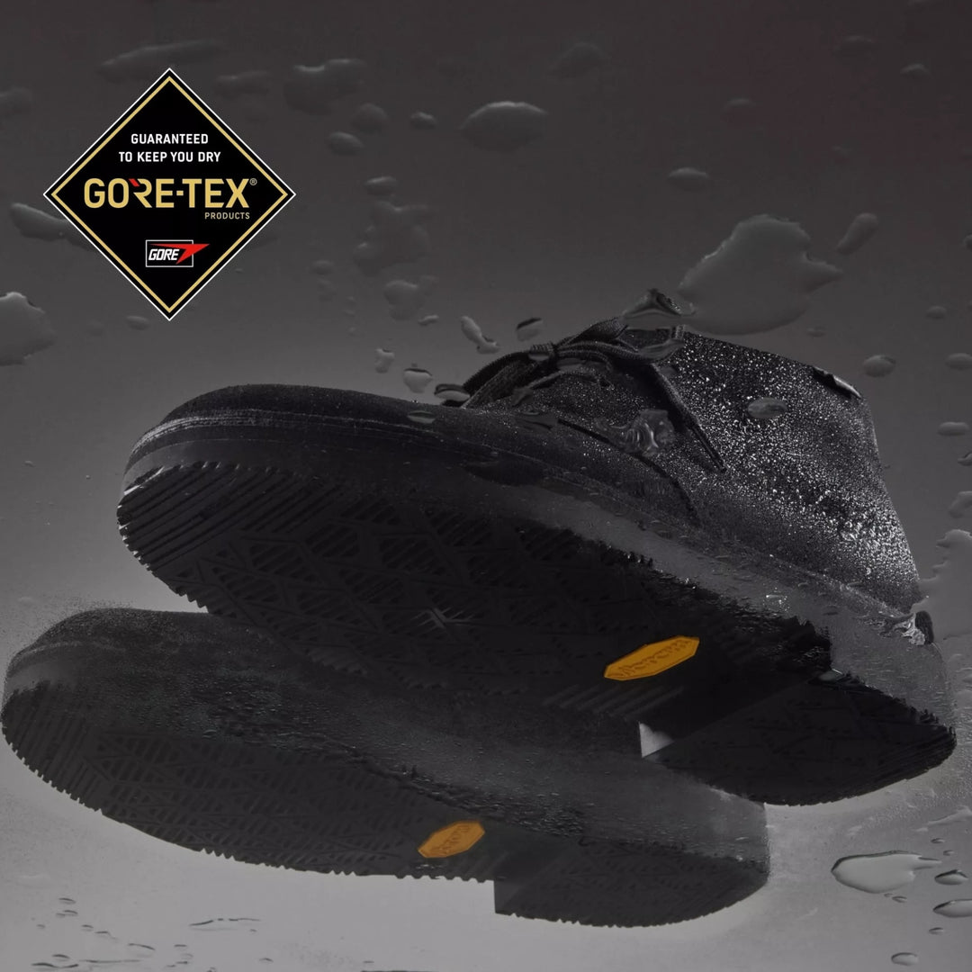 Herresko i sort ruskind Clarks Desert Boot