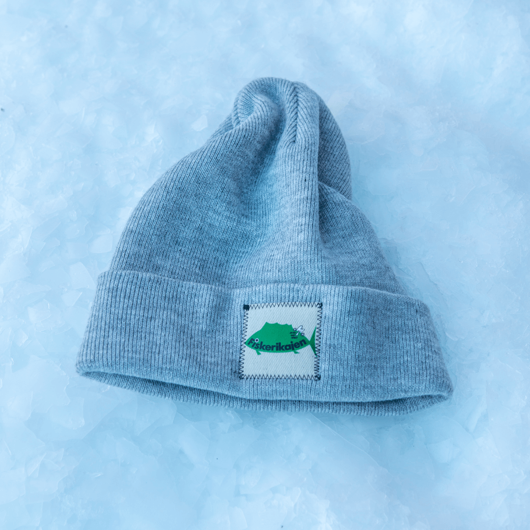 Le Fix x Fiskerikajen Beanie i Grey