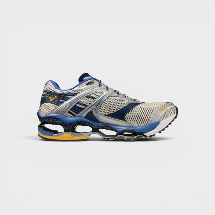 Mizuno Wave Prophecy 1 sneakers i Artisans Gold med mesh-overdel.