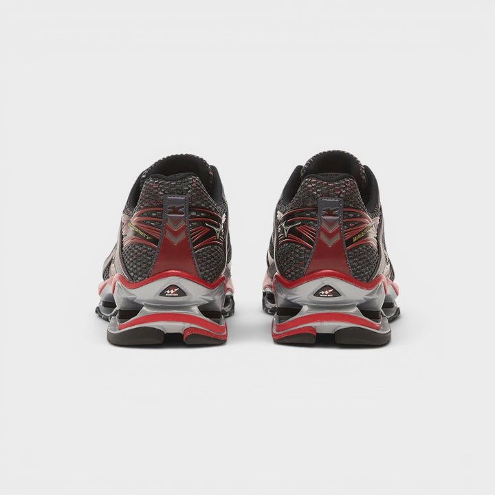 Mizuno Wave Prophecy 1 set fra siden i Harbour Mist/Red Black.