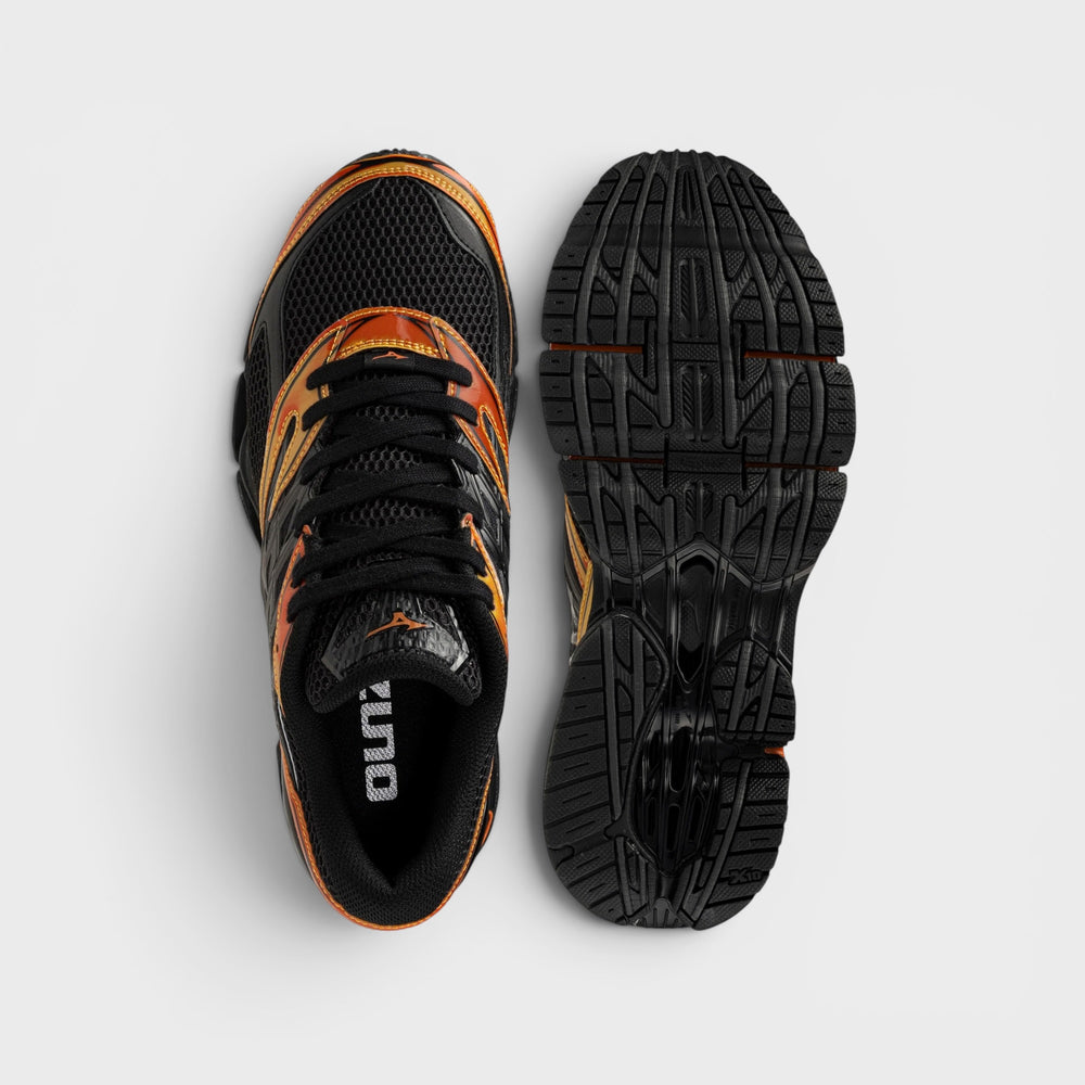 Mizuno Wave Prophecy LS I i sort med orange detaljer og Infinity Wave-sål