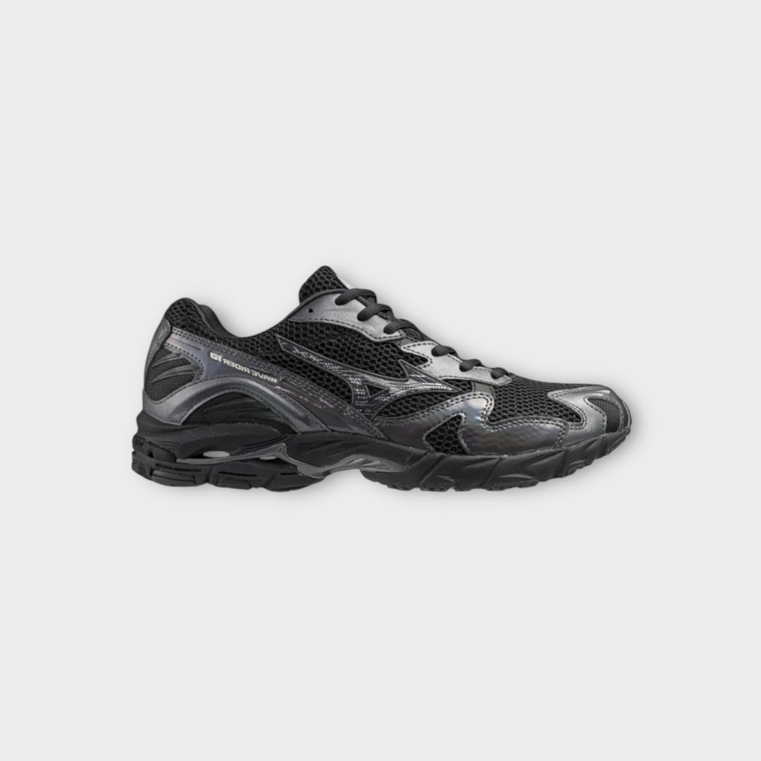 Sideprofil af Mizuno Wave Rider 10 sneakers i black, sand og metallic.
