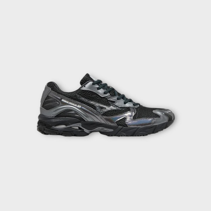 Mizuno Wave Rider 10 sneakers i black, sand og metallic.