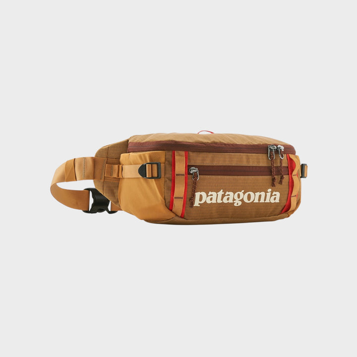 Patagonia Black Hole Waist Pack 5L i sort slidstærk bæltetaske med frontlomme fra Le Fix unisex