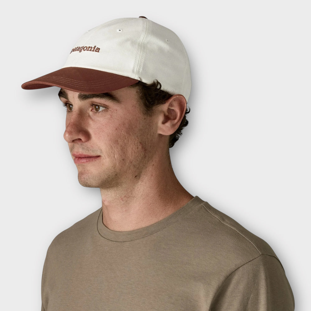 Patagonia Fitz Roy Icon Trad kasket i Dried Vanilla set fra siden