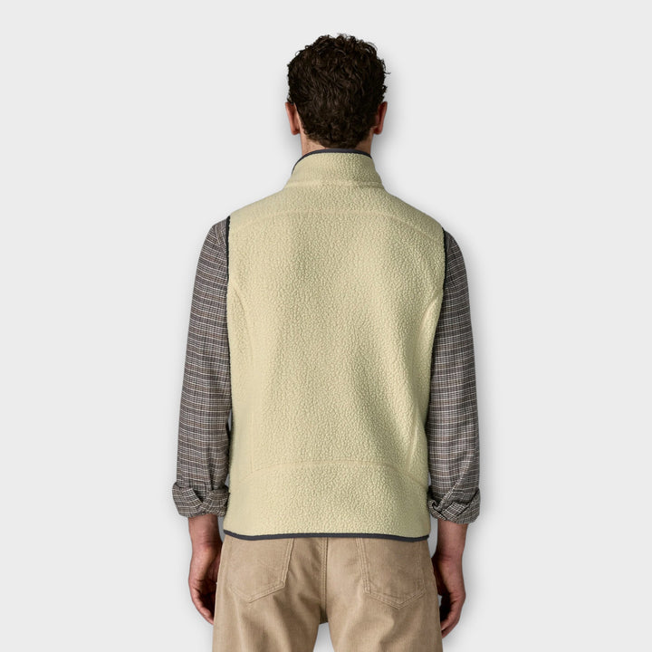 Patagonia fleecevest i blød sherpa fleece med lynlåslommer.