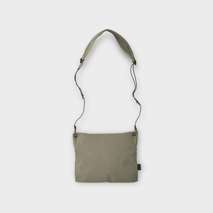 Patagonia Terravia crossbody taske i grøn farve.


