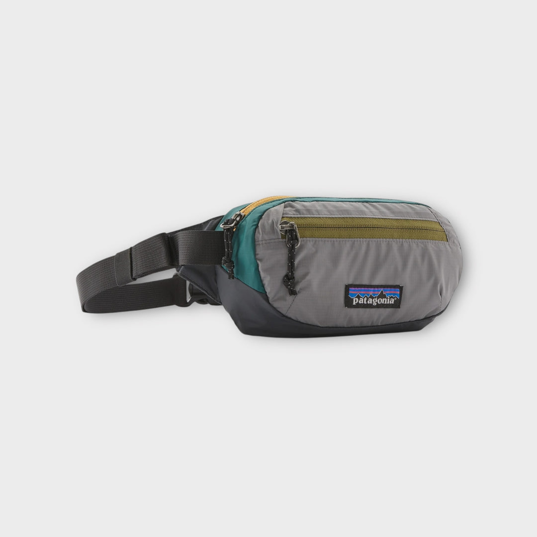 Patagonia Terravia Mini Hip Pack i farven Noble Grey.