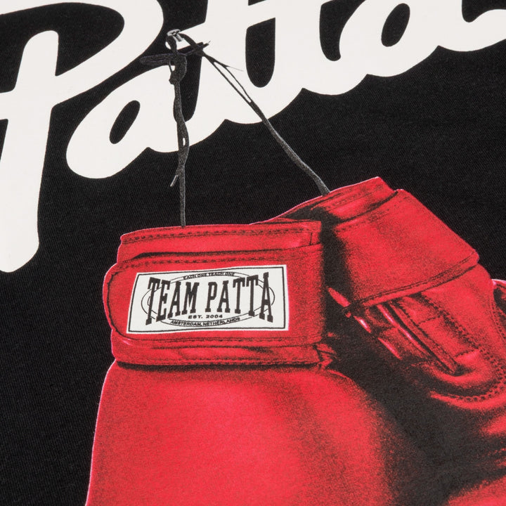 Detalje af Patta Protect Yourself T-Shirt i sort bomuld