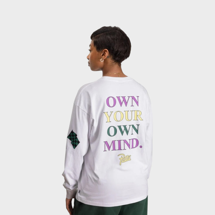 Patta T-shirt med slidt print foran og bagpå