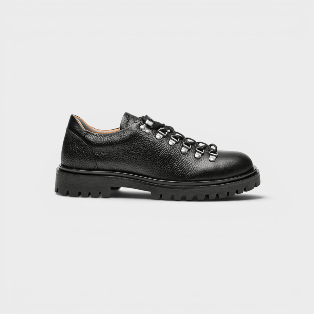 Playboy Willach loafer i Black Tumbled Leather.