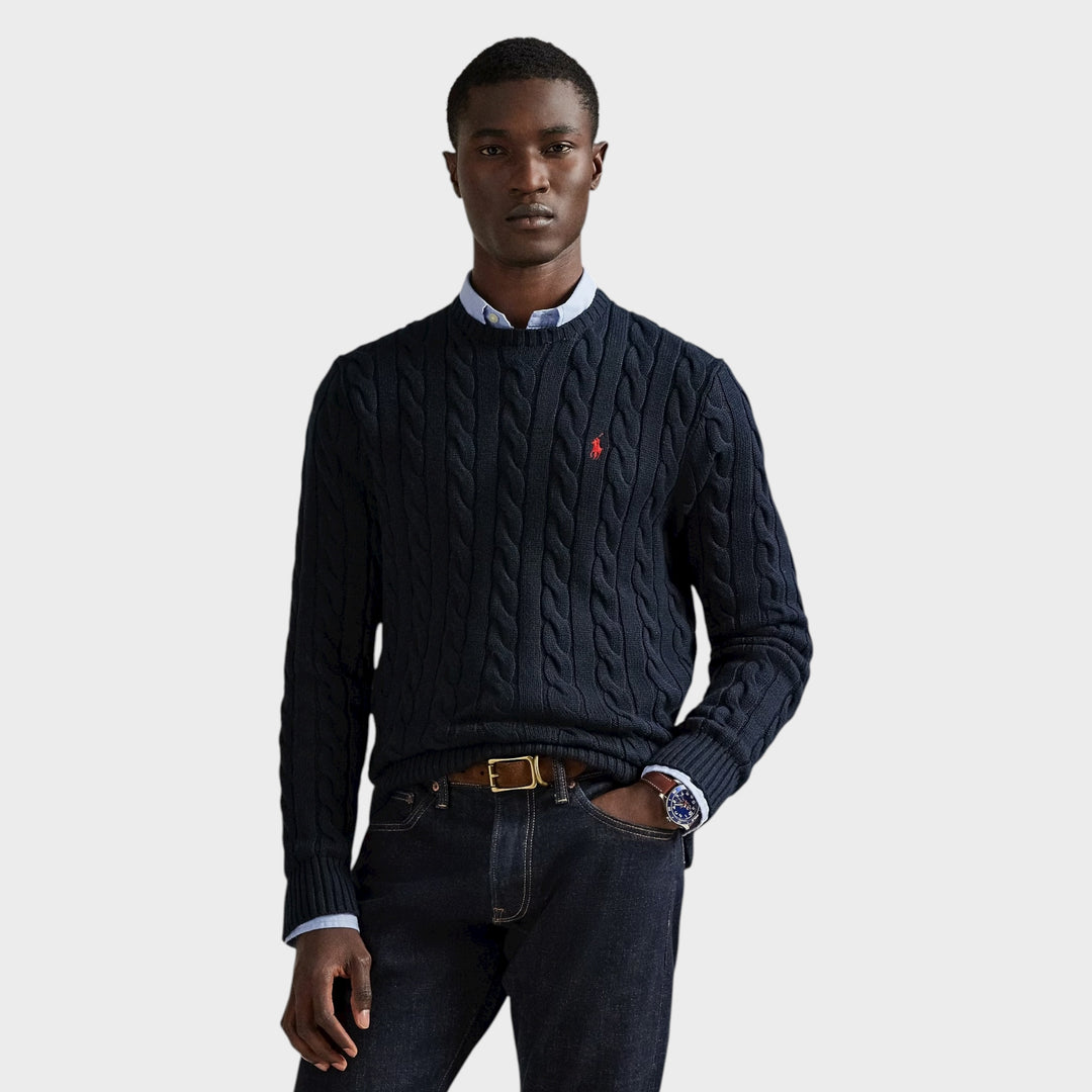 Polo Ralph Lauren cable-knit sweater i navy farve.