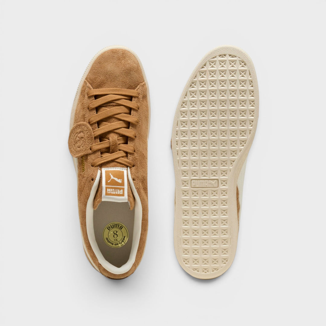 Puma Suede Honey Butter set fra siden.