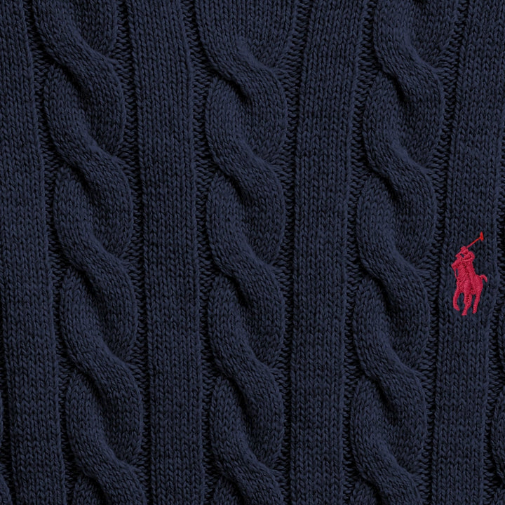 Klassisk navy striktrøje med kabelmønster fra Ralph Lauren.