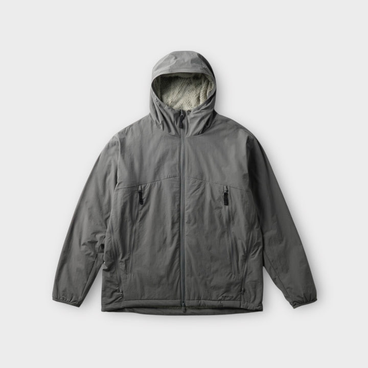 Snow Peak Insulated Jakke i grå set forfra