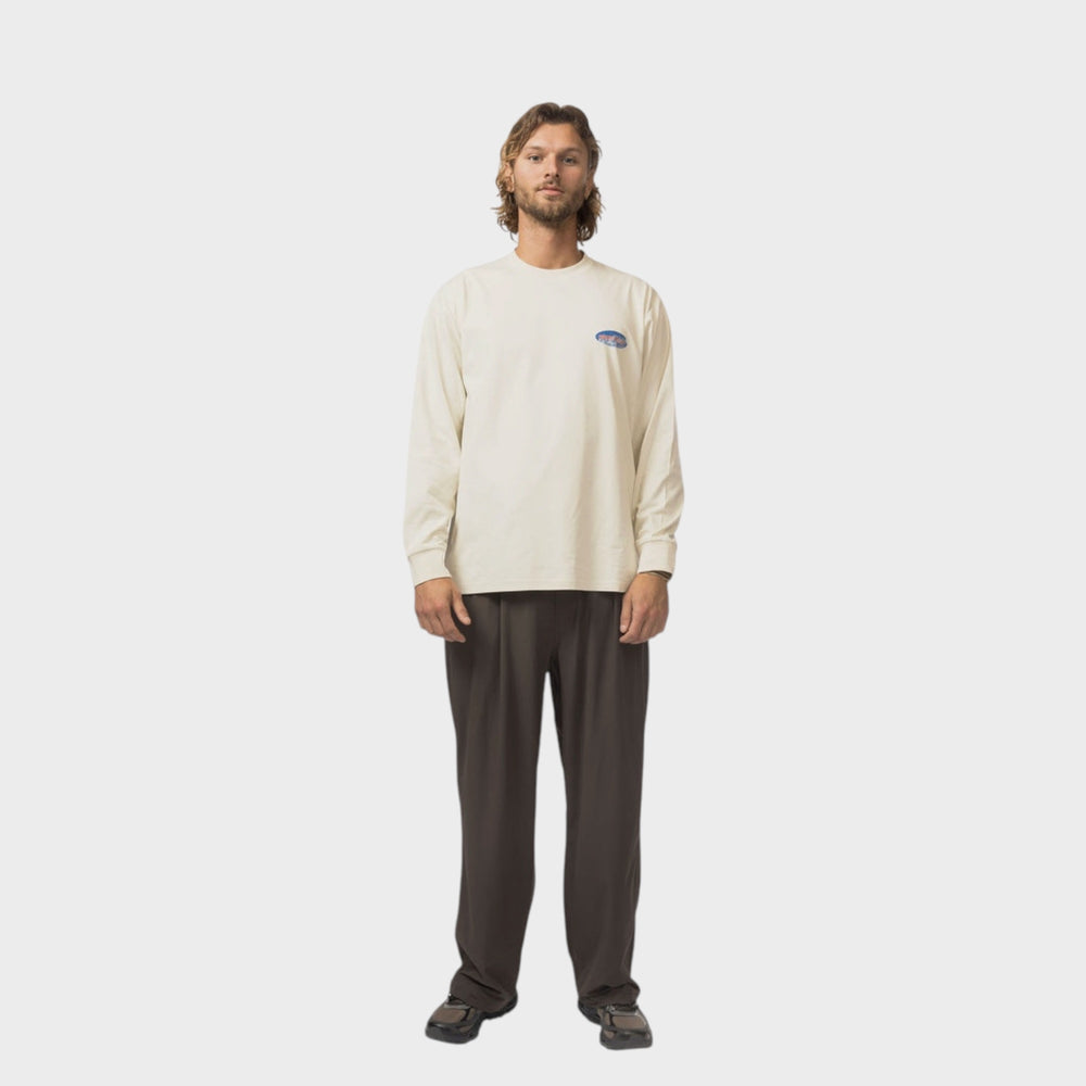 Snow Peak langærmet T-shirt i Ivory med Campscape grafik