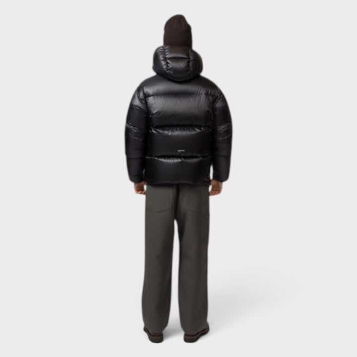 Snow Peak Pertex Light Weight Down Jakke i Sort