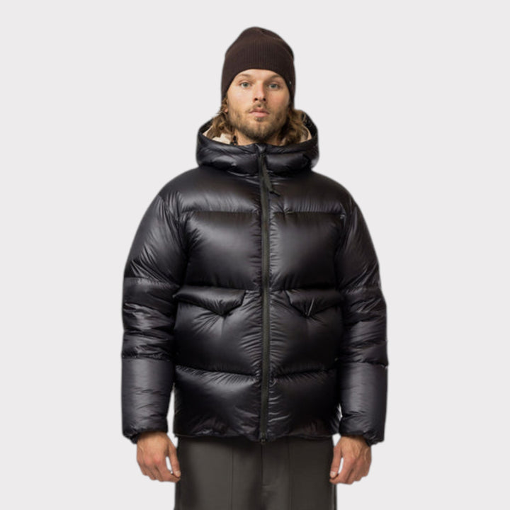 Snow Peak Pertex Light Weight Down Jakke i Sort