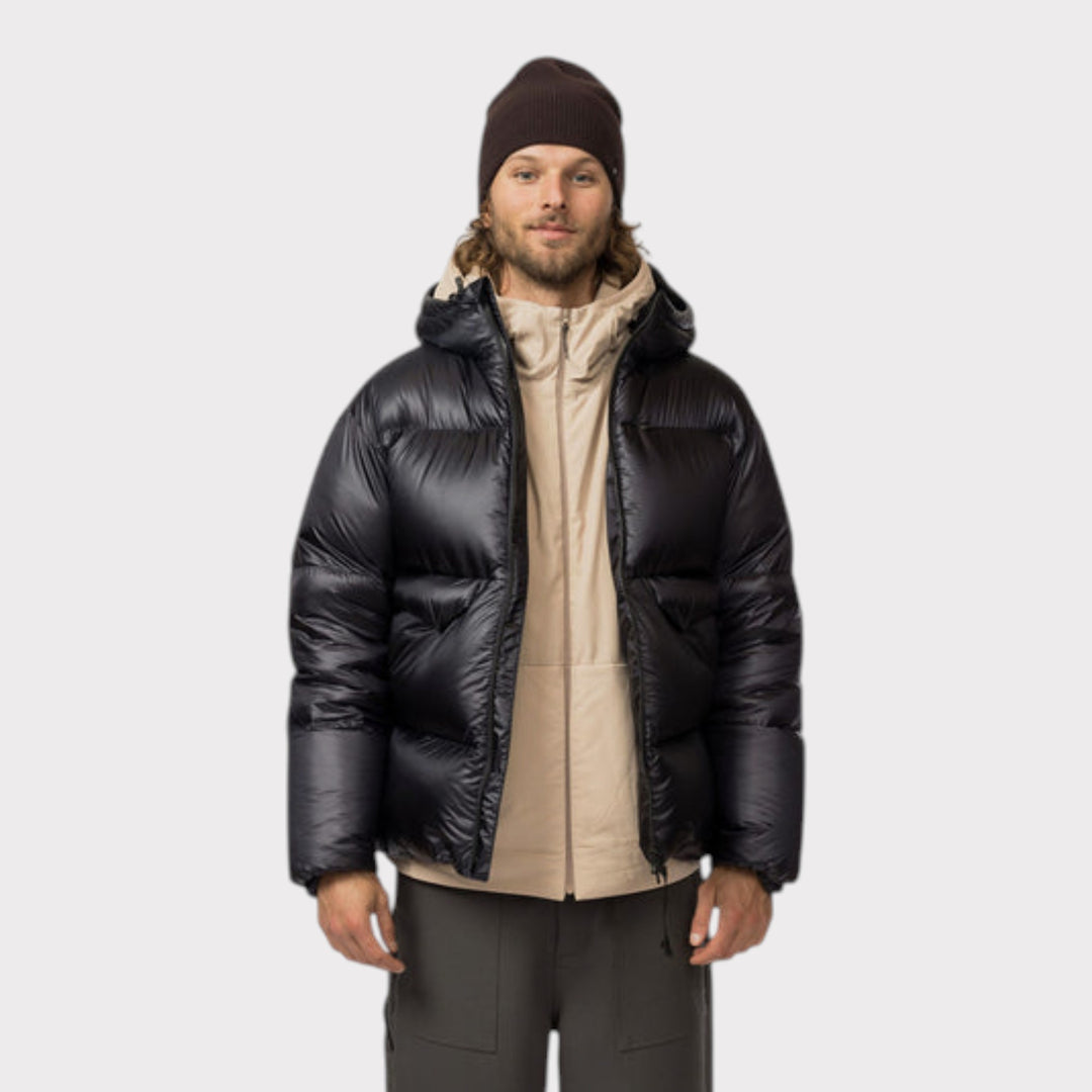 Snow Peak Pertex Light Weight Down Jakke i Sort