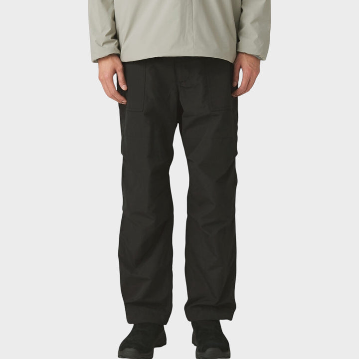 Funktionelle outdoor bukser i sort CONEX®︎ ripstop fra Snow Peak