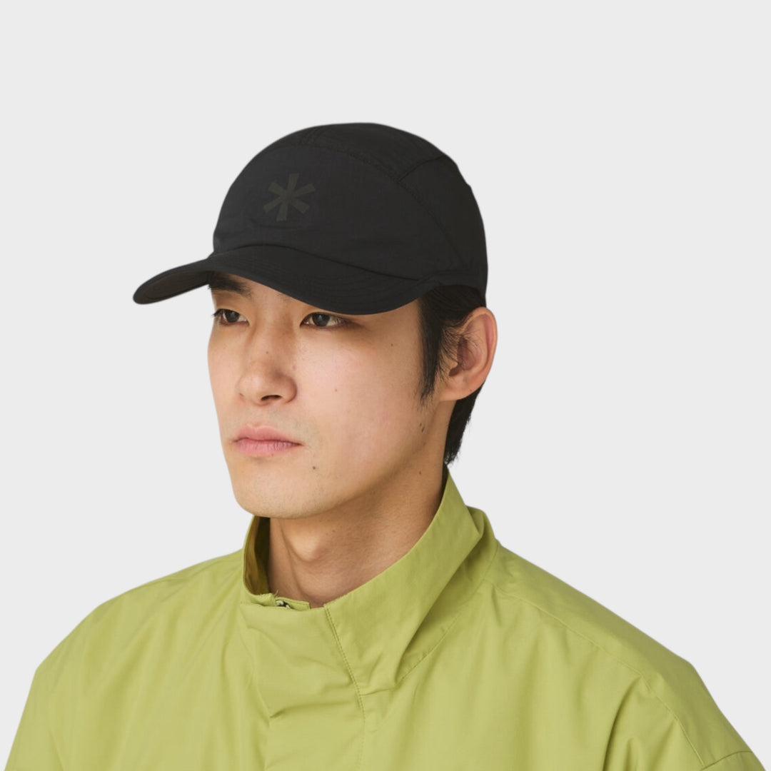 Letvægts taffeta kasket i sort med garment-dye fra Snow Peak