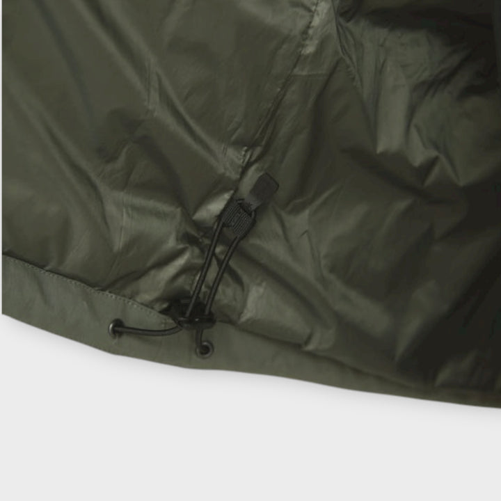 Detaljebillede af Snow Peak Everyday Down Jacket i Charcoal