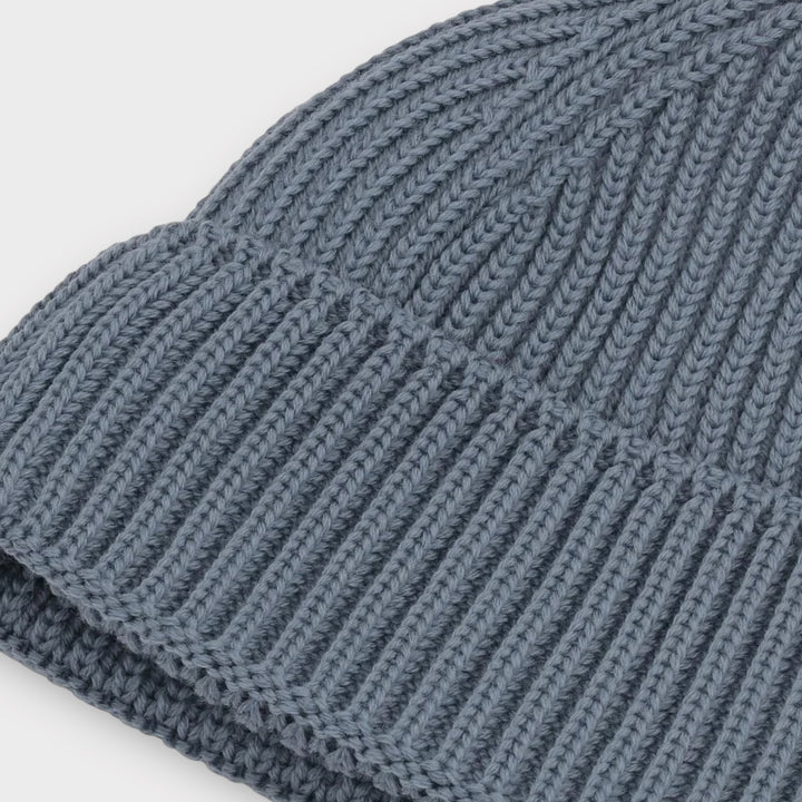 S.N.S. Herning Fender hue i farven Slate Blue.